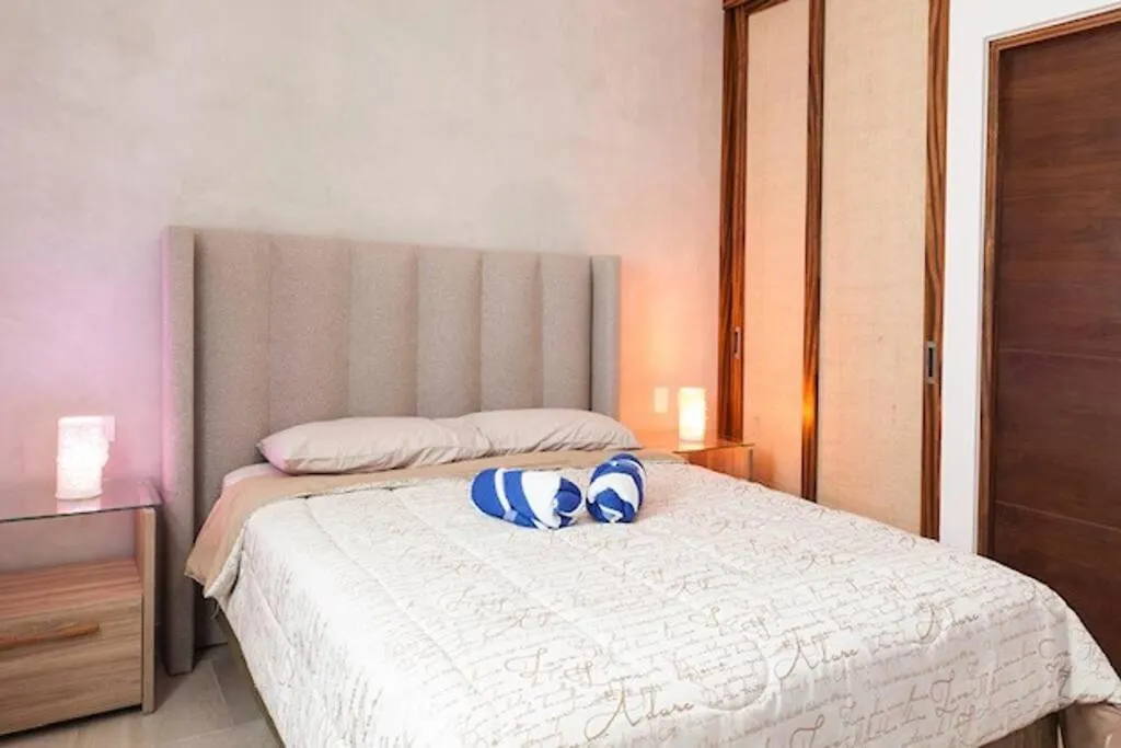 Beachside Haven Modern 2Br Condo, With Rooftop Pool Playa del Carmen 0*,  Mexico
